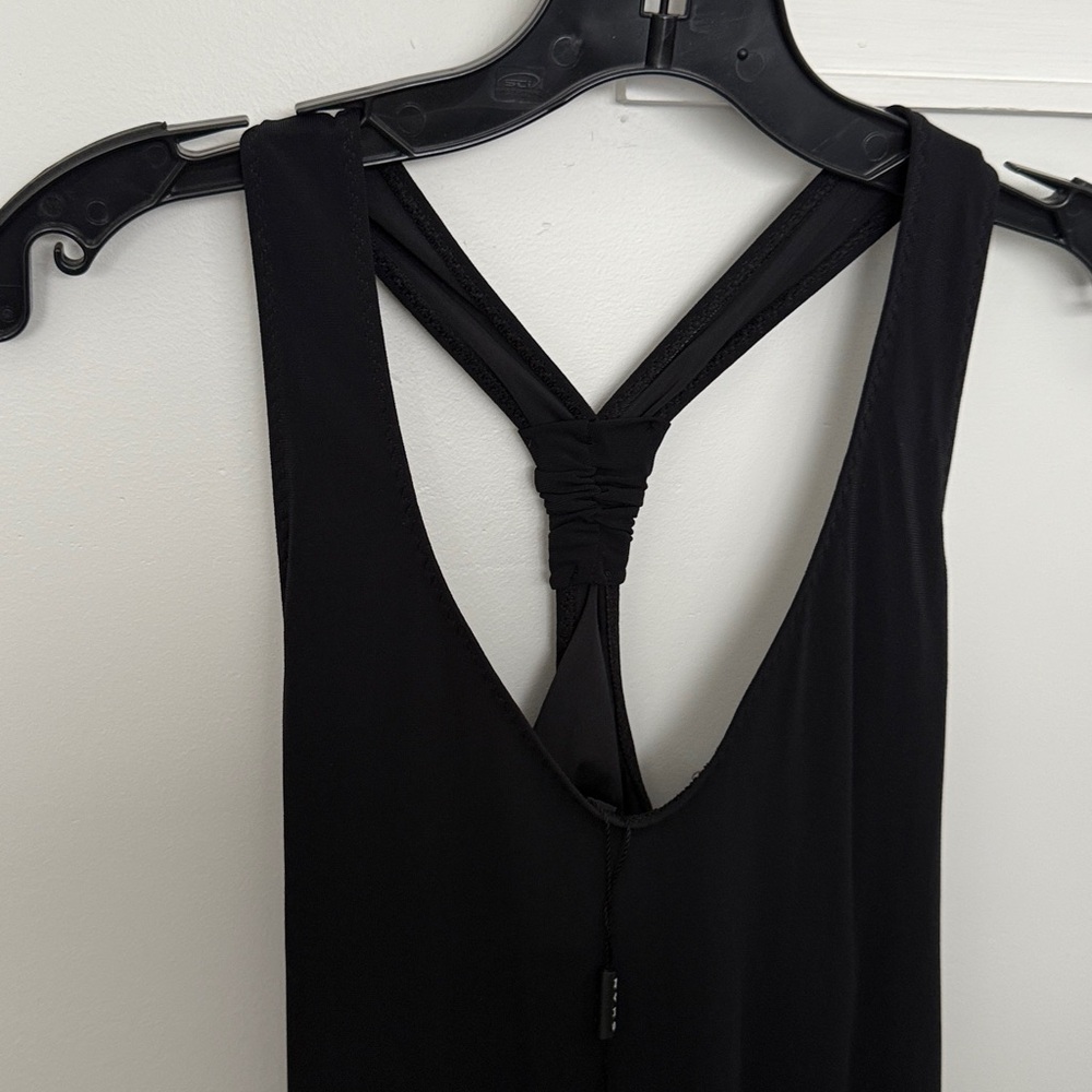 SHAN Elegant Black Garment - Picture 3 of 4